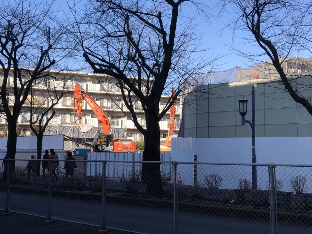 武蔵浦和駅近くの取り壊し工事